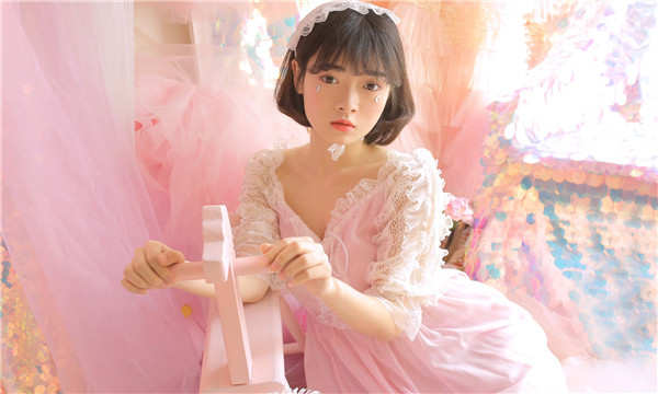 排湖风景区供卵试管代怀生子多少钱？这一直是很多不孕不育家庭关注的话题。在中国，不孕不育的发生率越来越高，根据《中国不孕不育现状调研报告》显示，育龄夫妇的不孕不育率从20年前的3%增长至现在的12.5%-18.2%，患者人数高达6000万以上。在这样的背景下，许多家庭通过供卵试管来实现自己的生育梦想。那么，供卵试管代怀生子的费用到底是多少呢？